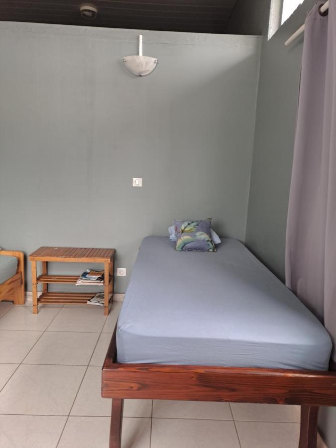 Laure Hebergement Faaa Kamer foto